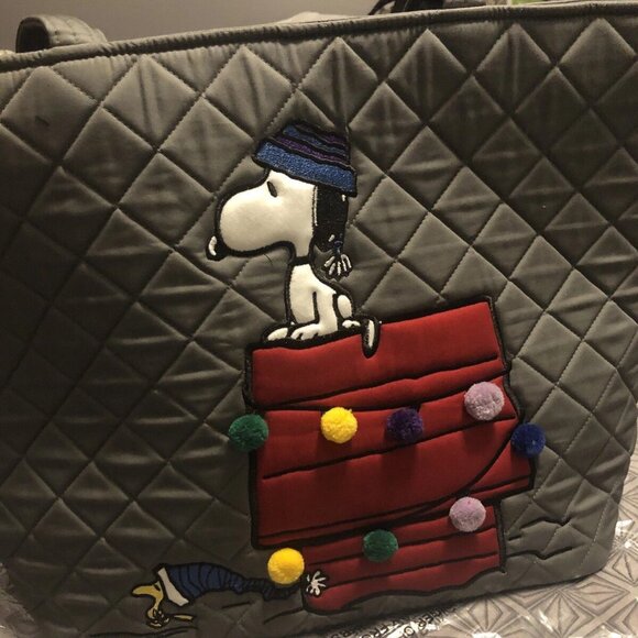 NWT 🚠⛷Vera Bradley Peanuts Collection Ski Slope Snoopy Vera Tote Bag - Picture 1 of 7